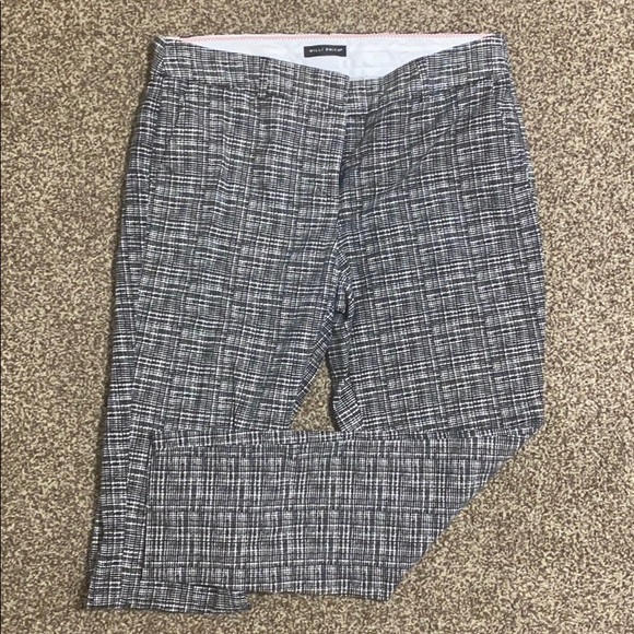 Female dress pants. - Picture 1 of 2